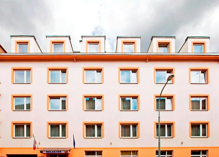 Hotel: Relax Inn