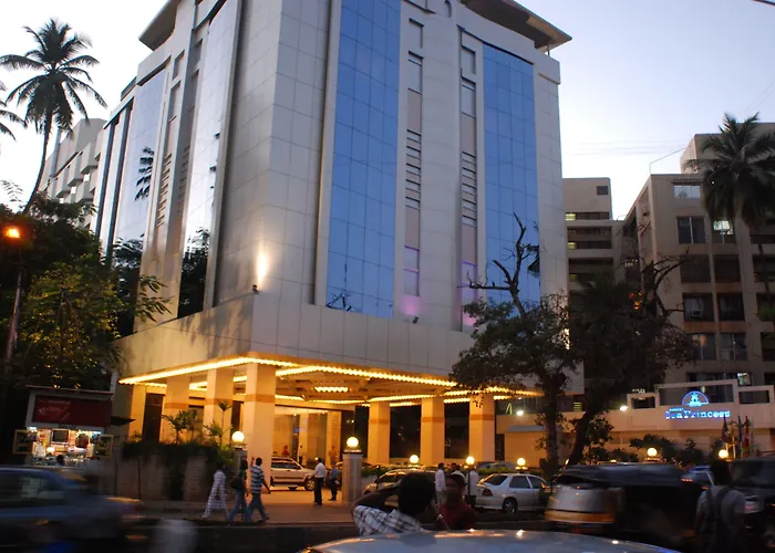 Hotel with pool: Sea Princess