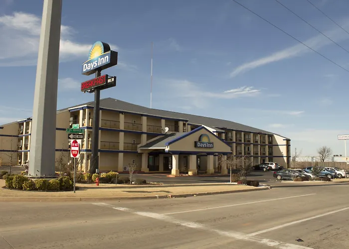 Cheap hotels Days Inn By Wyndham Oklahoma City/Moore