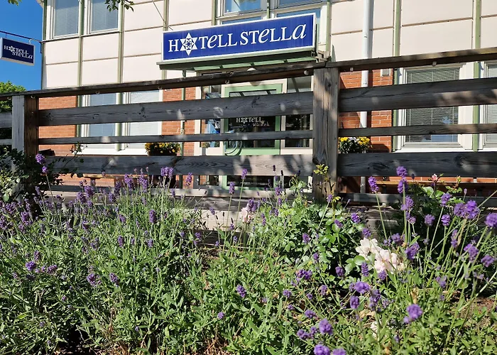 l Charlotte / Stella