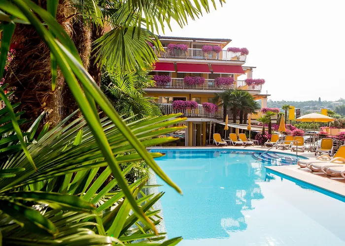 Hotel Capri Bardolino 3S