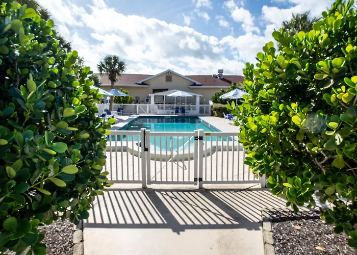 Island Sun Inn & Suites - Venice, Florida Historic Downtown & Beach Getaway