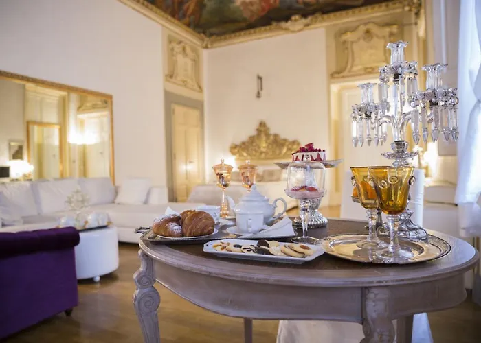 Palazzo Tolomei - Residenza D'Epoca