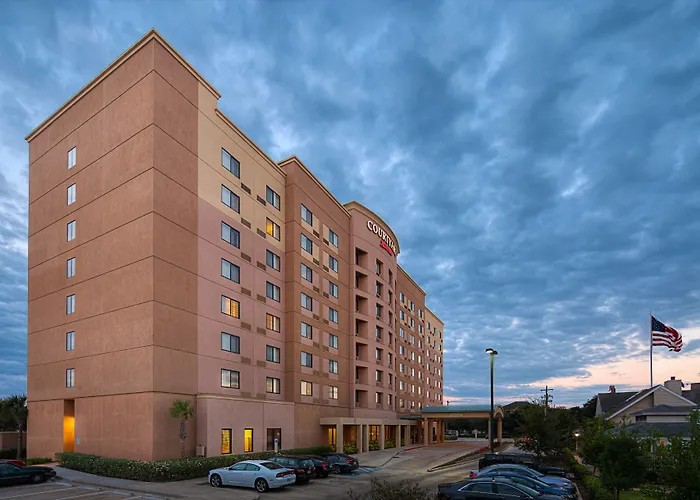 Courtyard By Marriott Medical Center/Nrg Park