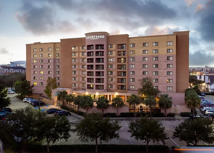 Courtyard By Marriott Medical Center/Nrg Park