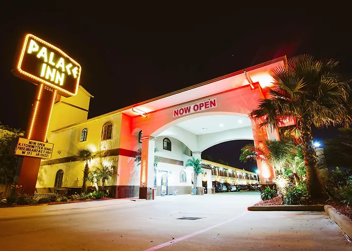 Motel: Palace Inn - Baytown I-10