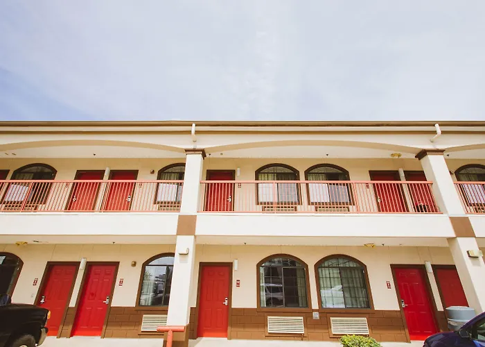 Motel: Palace Inn - Baytown I-10