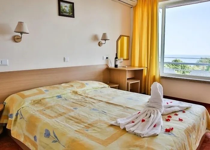 Vezhen Hotel - Free Parking