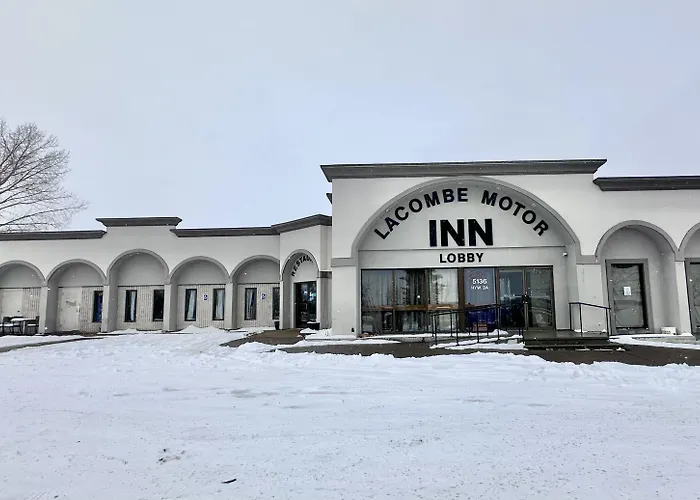 Motel: Lacombe Motor Inn