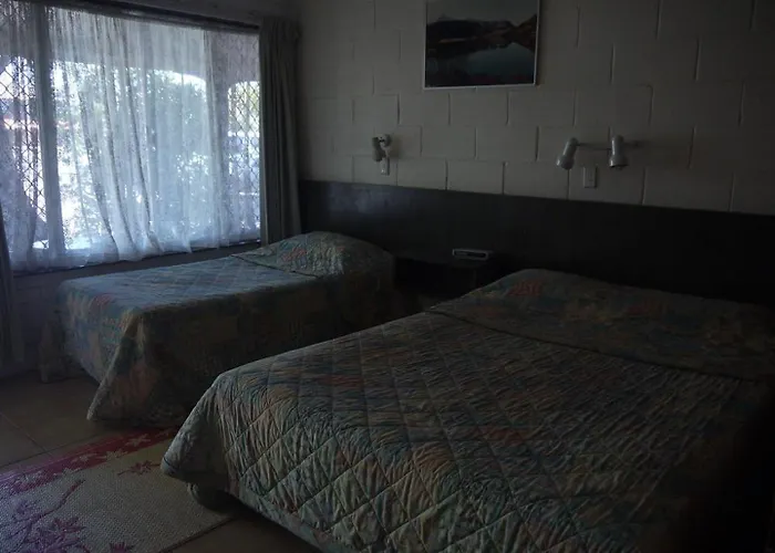 White Lanterns Motel