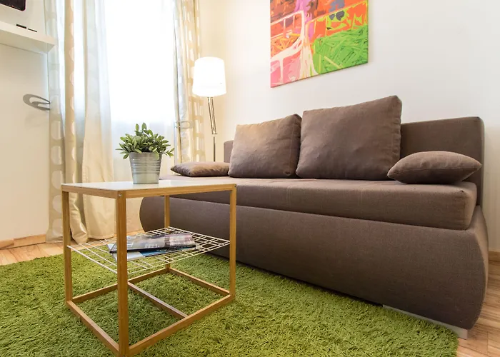 Ferienvermietung: Apartment Enenkelstrasse