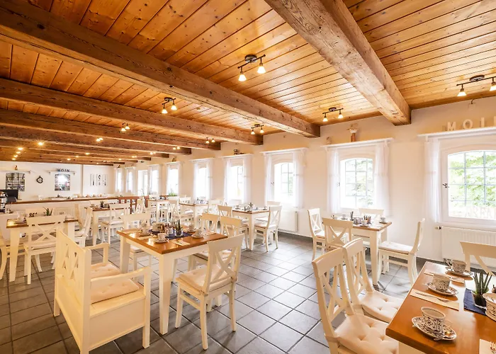 Hotel Pharisäerhof - DAS Hundehotel auf Nordstrand mit Restaurant und Café