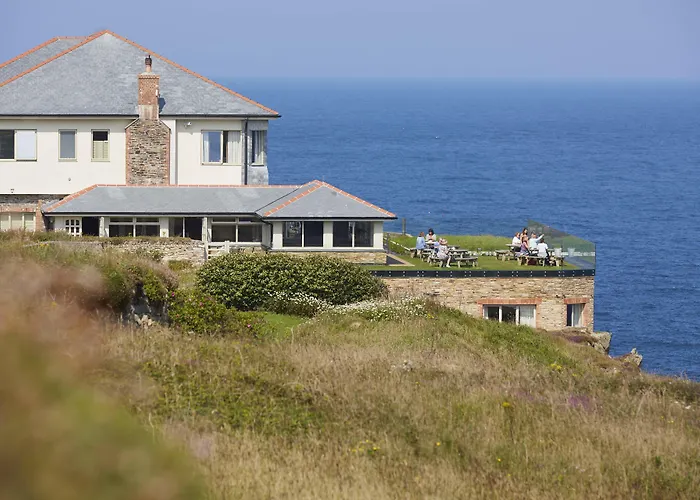 The Lewinnick Lodge