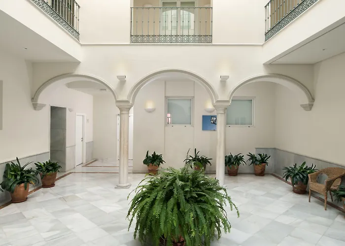 Alojamentos: Suites Sevilla Plaza