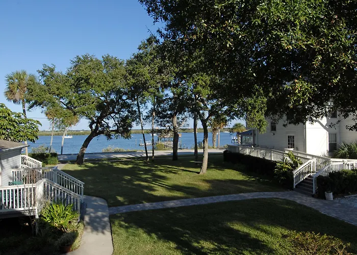 Night Swan Intracoastal Bed & Breakfast