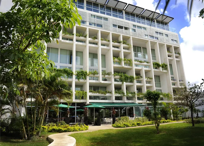 Resorts Guide Meson De La Luna & Spa