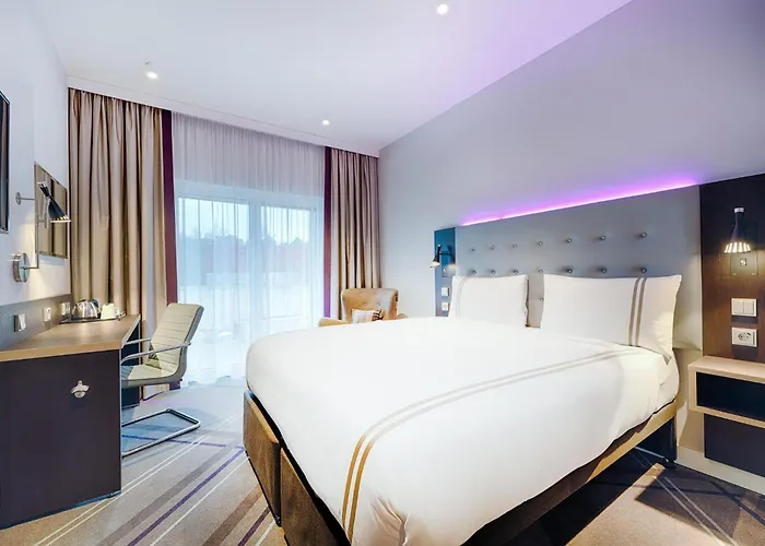  Premier Inn Regensburg City Centre