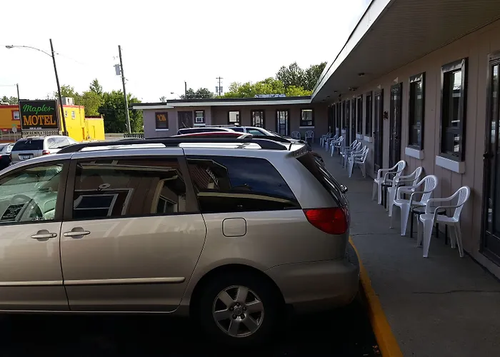 Cheap hotels Maples