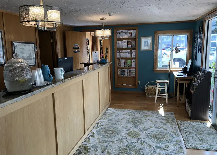 Beach hotel: Seacoast Inn