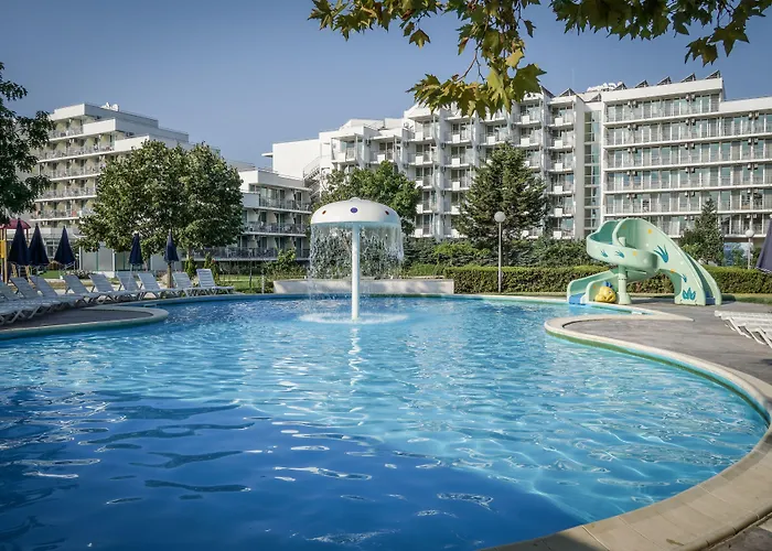 Resort: Hotel Sandy Beach