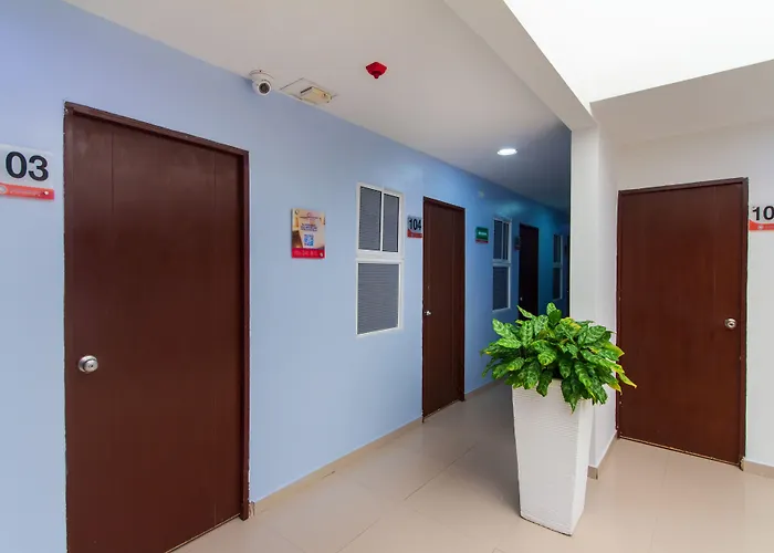 Azuán Suites Hotel By GEH Suites