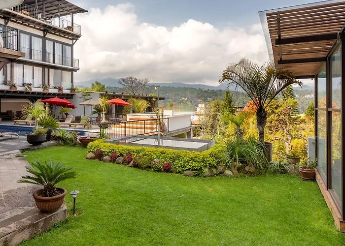 Luxury hotel only: Hotel Santa Rosa