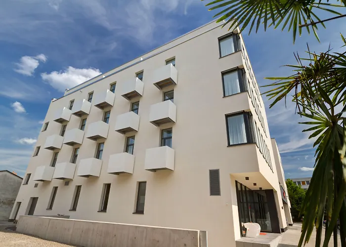 sevenDays Hotel BoardingHouse