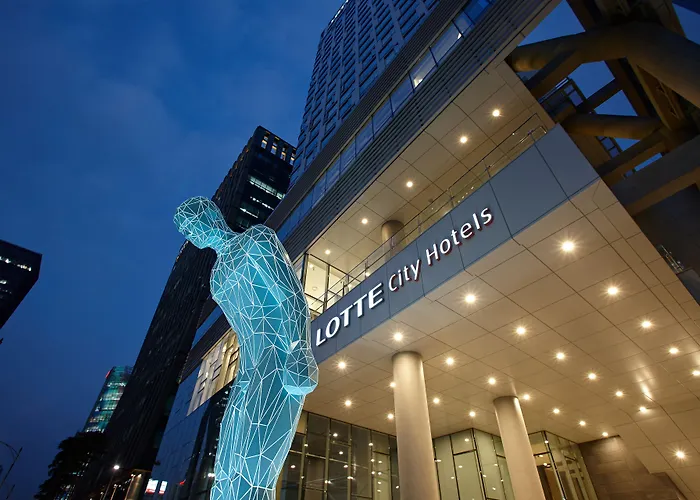 Hotel with view: Lotte City Hotel Myeongdong