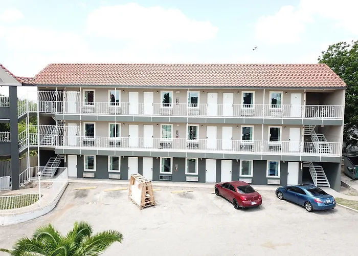 Motels Village Motor Inn