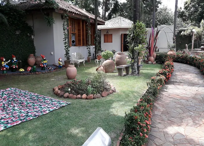 Hotel Pousada Chalé das Flores