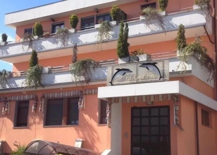 Hotel 3 stelle: Albergo Ristorante Il Delfino