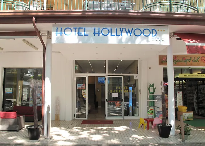 Hotel Jacuzzi: Hotel Hollywood