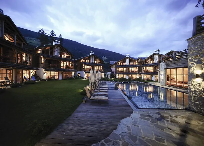 Post Alpina - Family Mountain Chalets