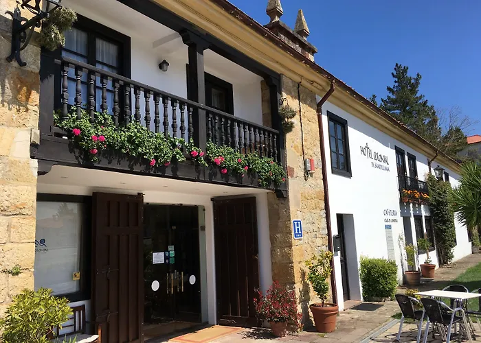  Colonial De Santillana