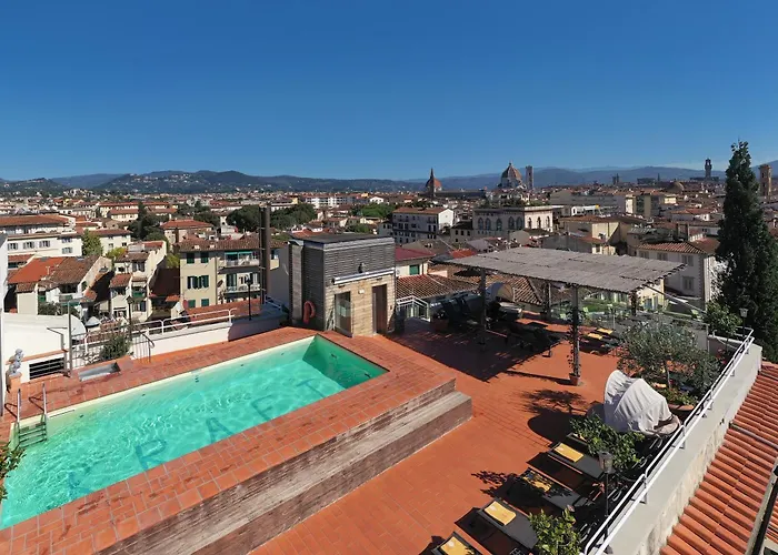 Hotels with pool Kraft