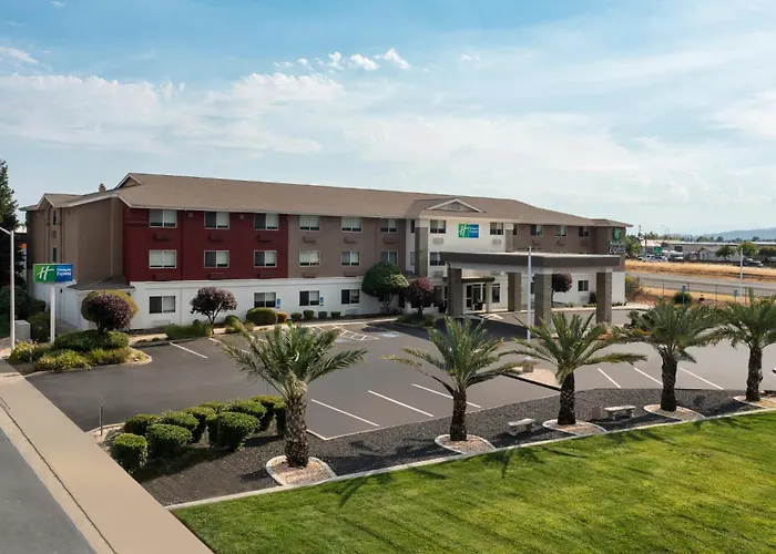 Cheap hotel: Holiday Inn Express Redding North By Ihg