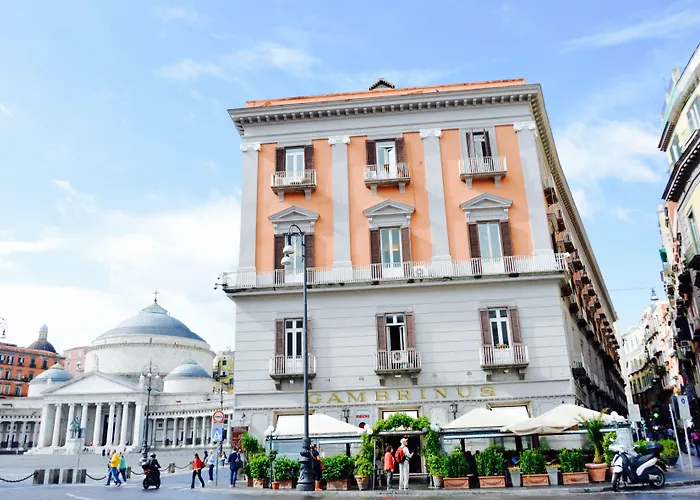 3 SterneHotel Relais Piazza Del Plebiscito B&B