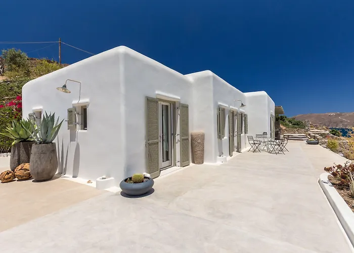 Villa Barbarossa - Elegant Beachfront Retreat With Heated Pool & Outdoor Gym