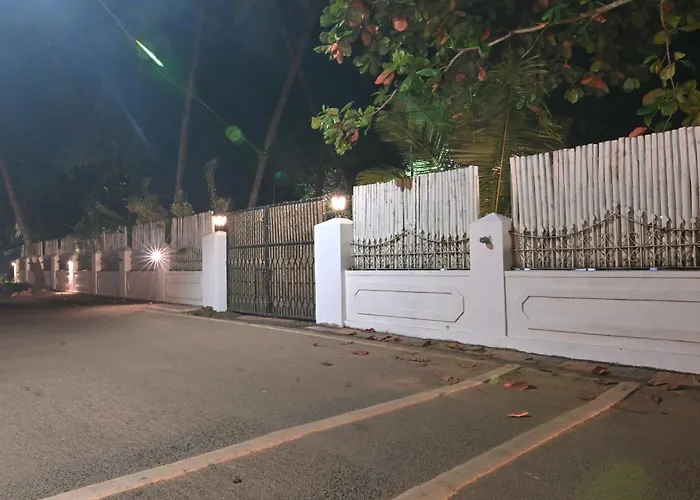 Vacation rental: Gr Stays White House 4Bhk Private Pool Villa In Calangute