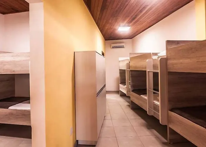 Casinha: The Bridge Hostel Florianópolis