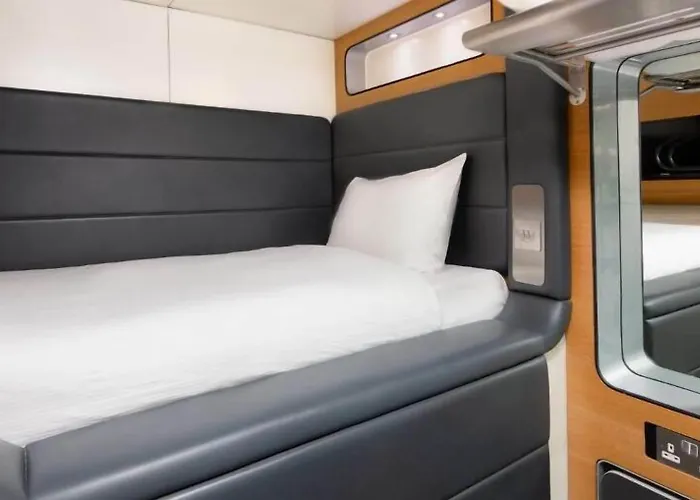 Hotel: YOTELAIR Amsterdam Schiphol Transit Hotel