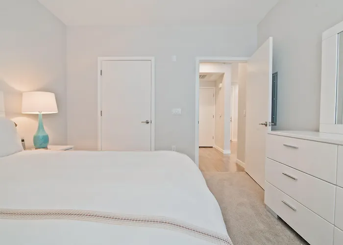 Global Luxury Suites In Menlo Park