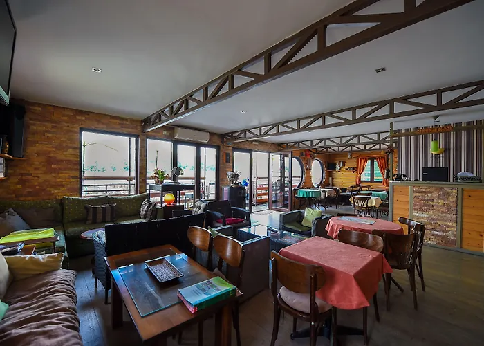 Hotel: San Art Floating Hostel&Apartments