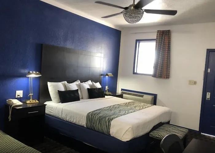 Motels Budget Inn & Suites