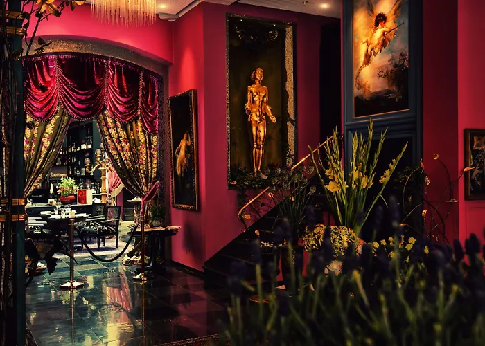 Luxury hotel only: Dorsia Hotel & Restaurant