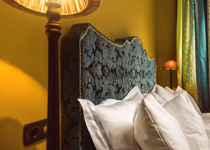 Luxury hotel only: Dorsia Hotel & Restaurant