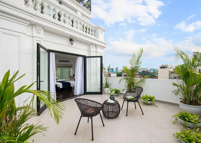 Hanoi Paon Hotel Spa & Sky Bar