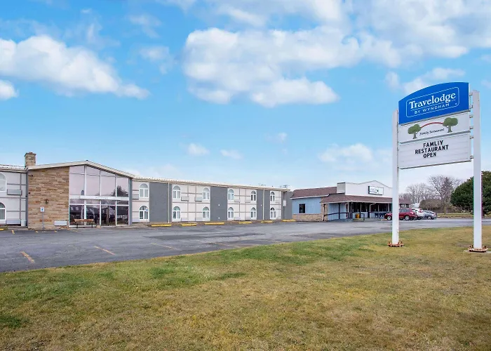 Jacuzzi hotel: Travelodge By Wyndham Sarnia