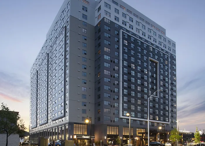 Kid friendly hotel Interurban Seattle Airport Seatac