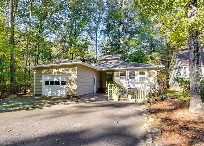 Peaceful Retreat! Carolina Trace Home W/ Porch